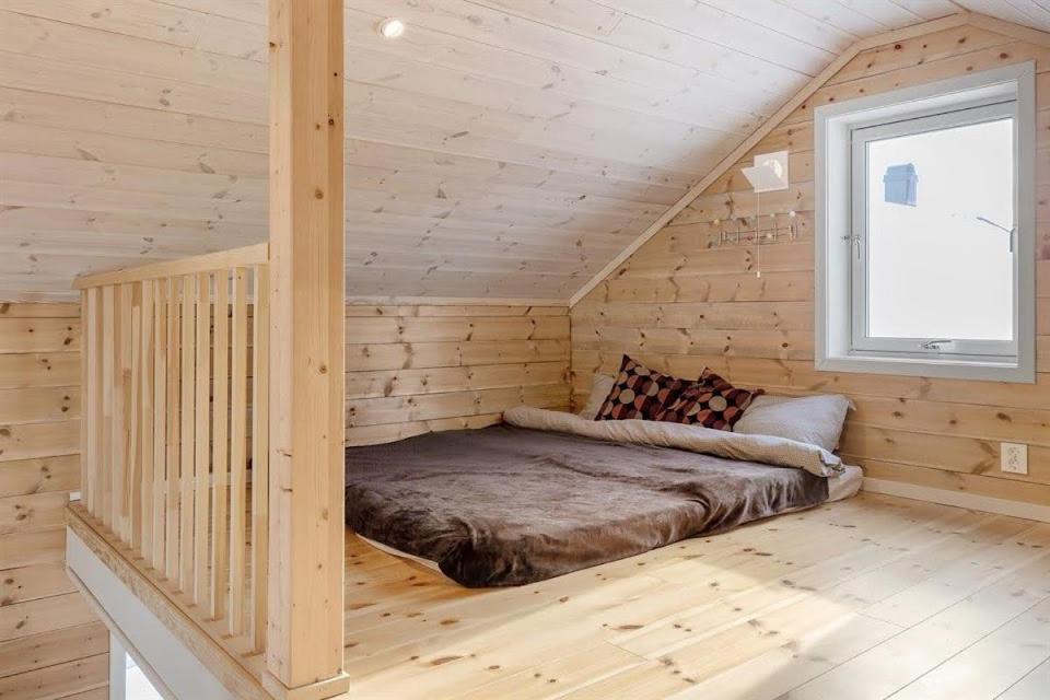Tiny Mountain Cabin With A Panoramic View Giljane Экстерьер фото