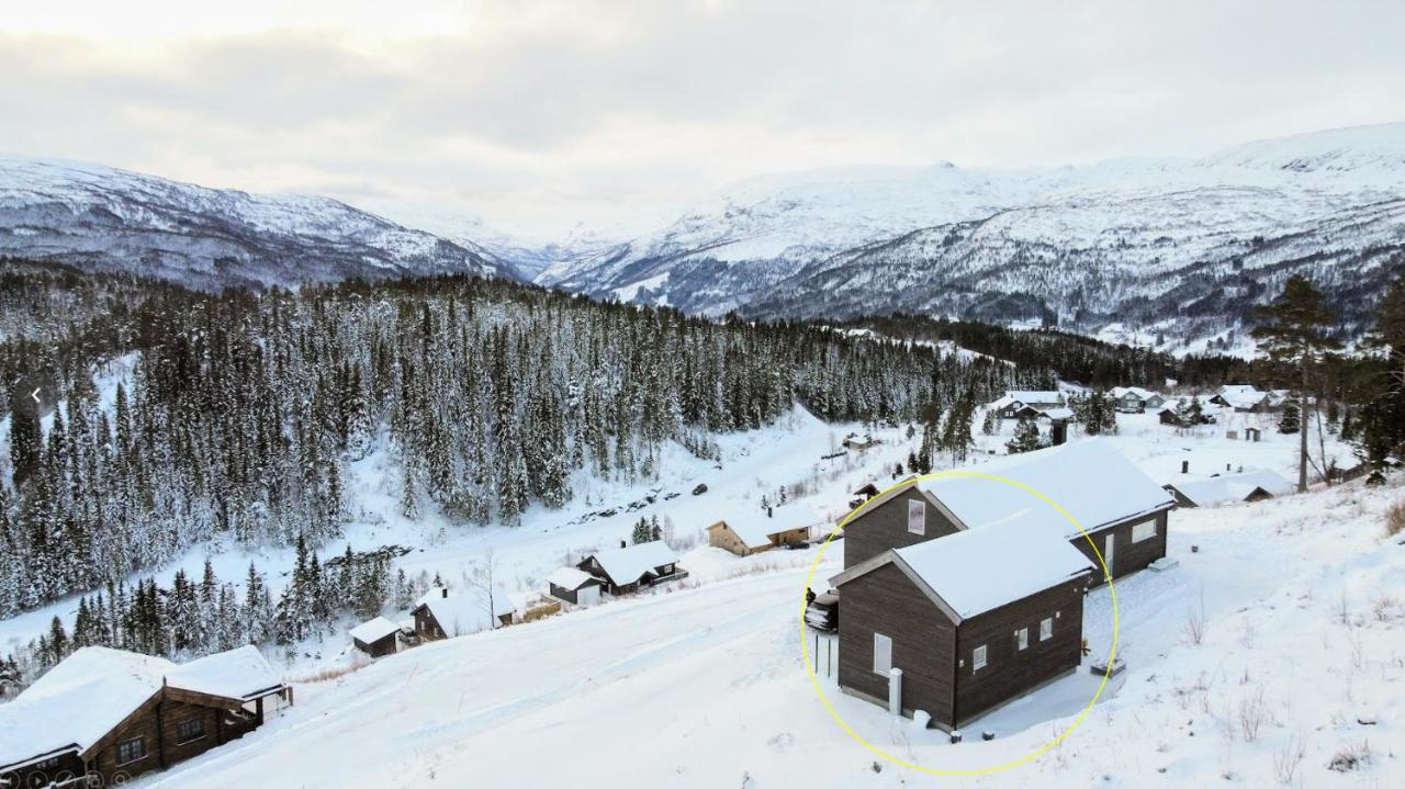 Tiny Mountain Cabin With A Panoramic View Giljane Экстерьер фото