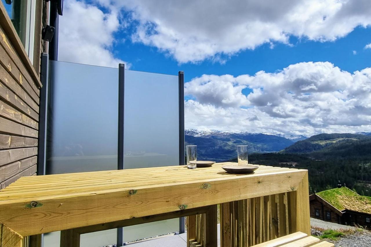 Tiny Mountain Cabin With A Panoramic View Giljane Экстерьер фото